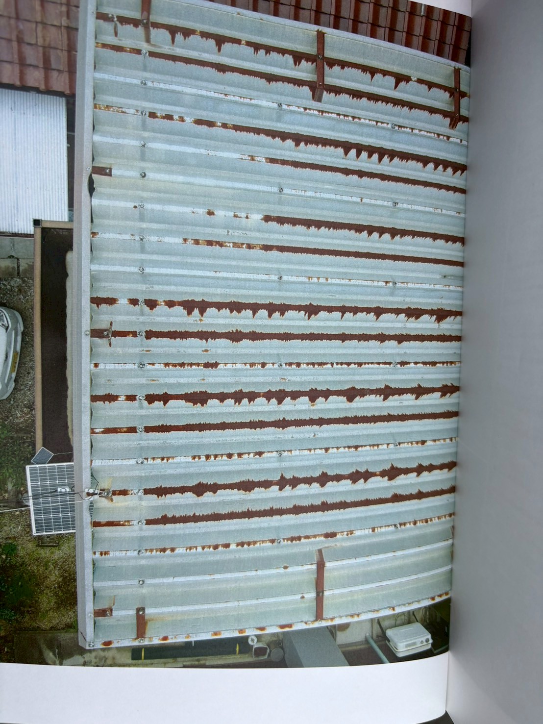 名古屋市にて離れの折板屋根塗装工事〈ヤネフレッシュSi〉の施工前写真